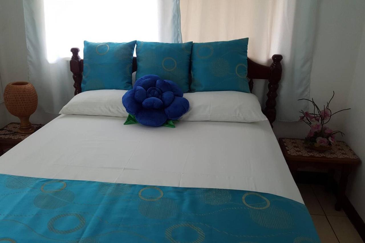 Gigi'S Self Catering Apartment ポート・グロード エクステリア 写真
