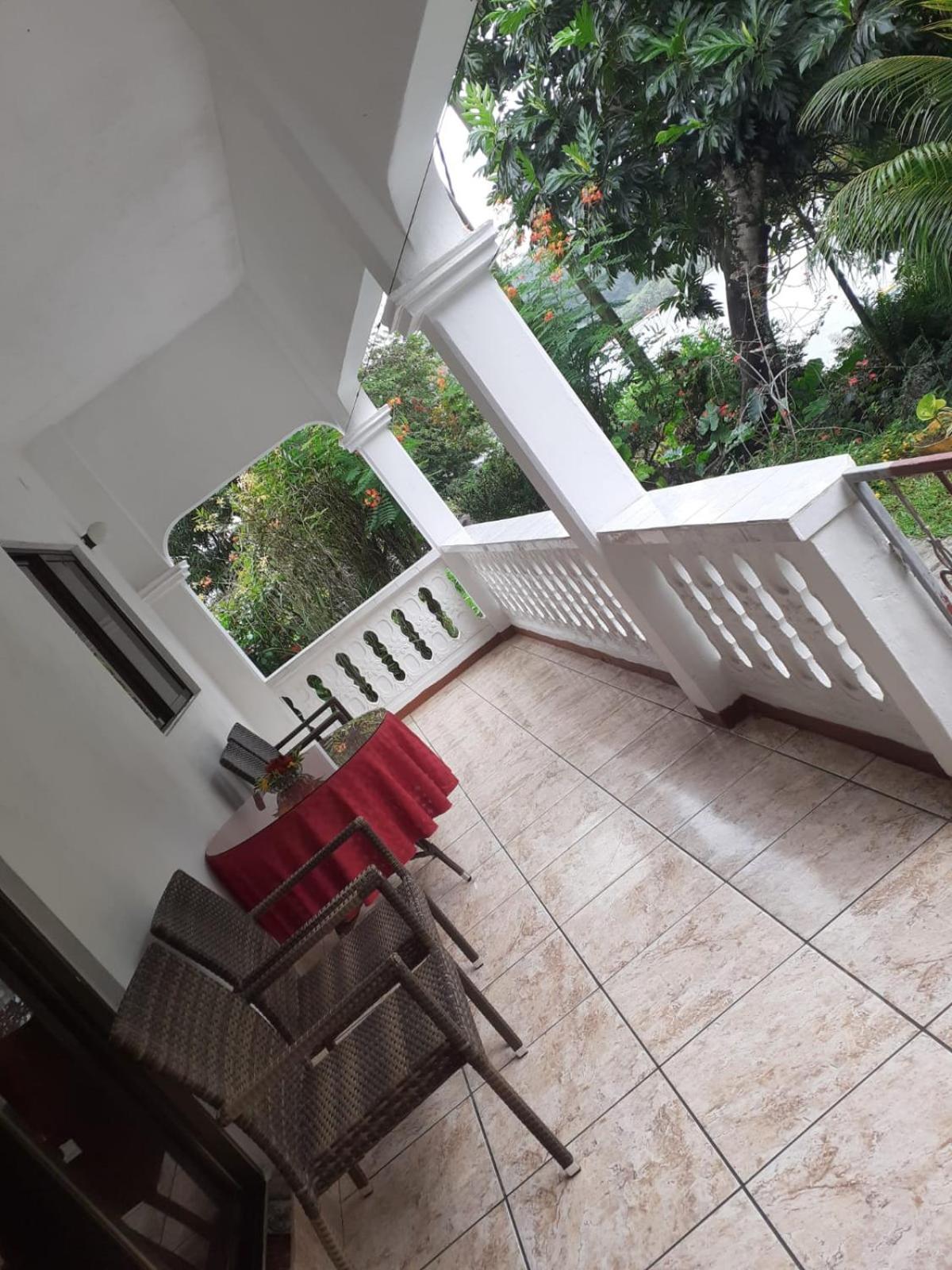 Gigi'S Self Catering Apartment ポート・グロード エクステリア 写真